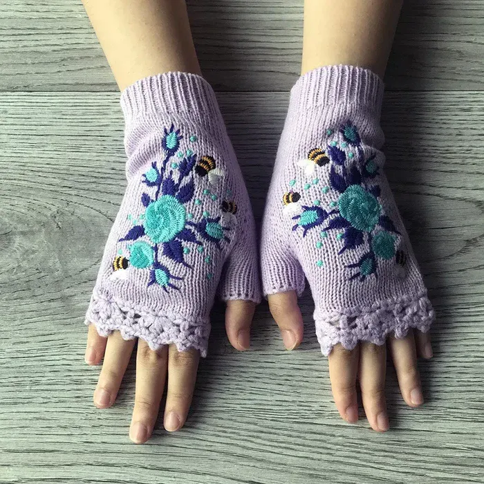 Hand Embroidered Gloves