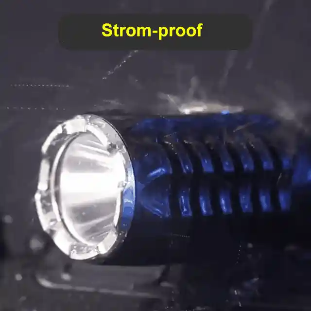 Rechargeable Flashlight Image 8
