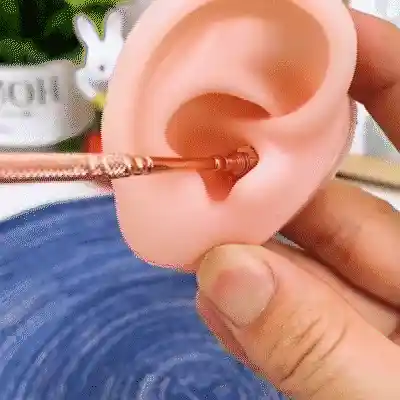 Ear cleaning tool features